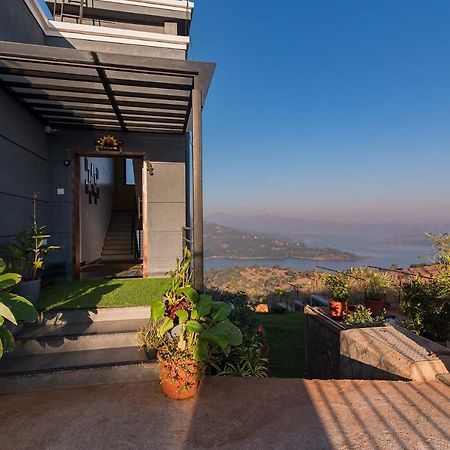 Eyes On The Lake By Stayvista - A Hillside Villa With A Captivating View Of The River Pune Luaran gambar