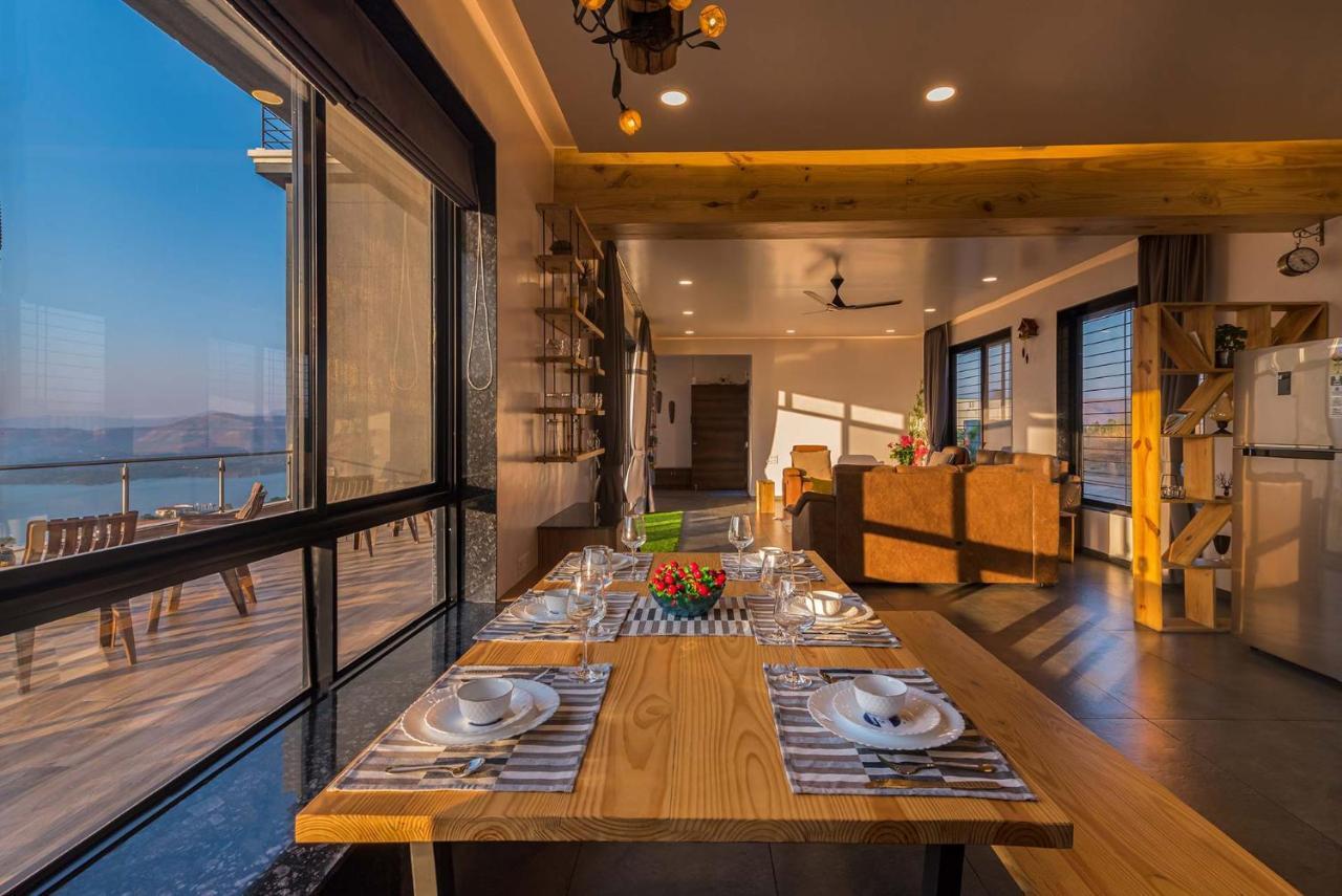 Eyes On The Lake By Stayvista - A Hillside Villa With A Captivating View Of The River Pune Luaran gambar