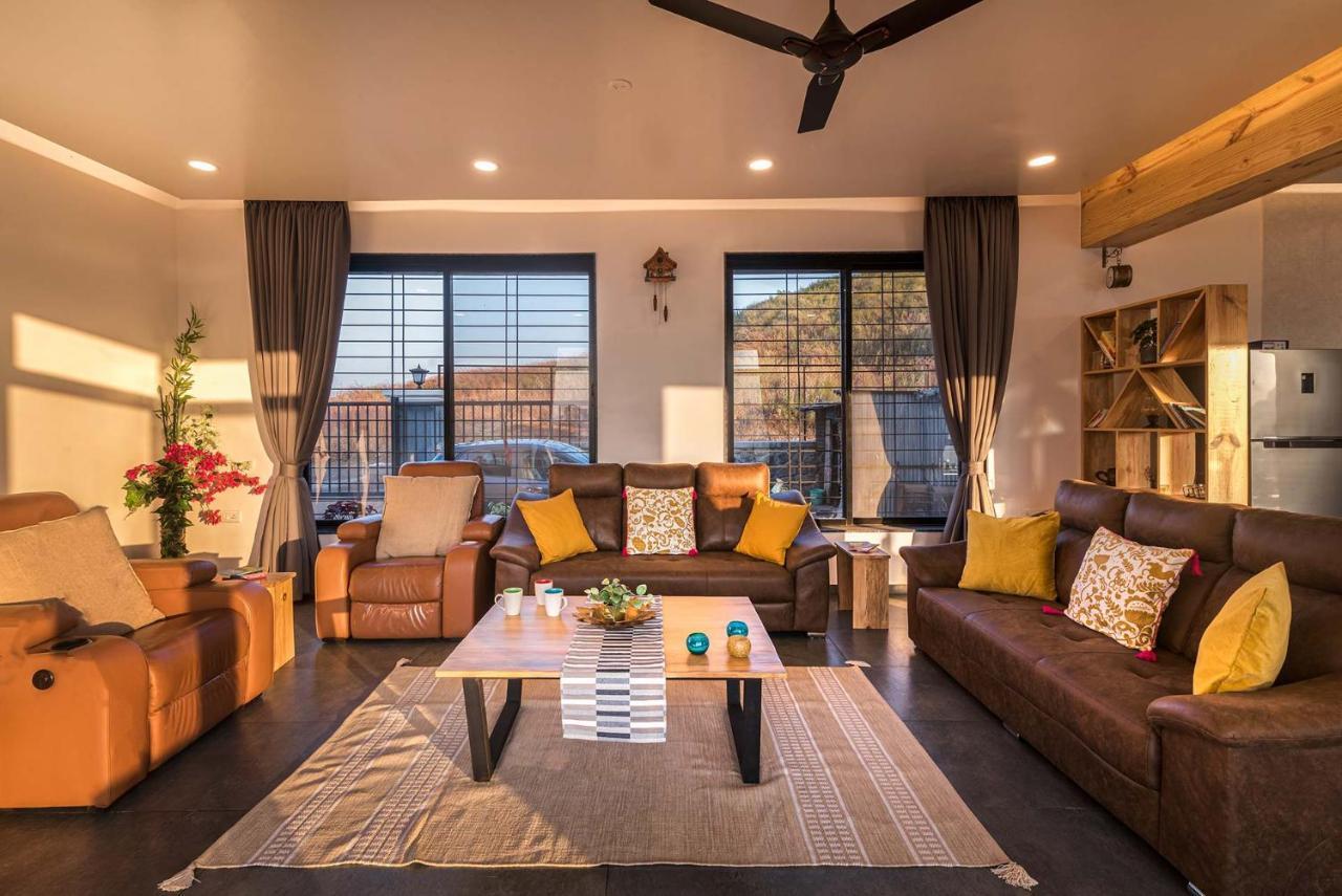 Eyes On The Lake By Stayvista - A Hillside Villa With A Captivating View Of The River Pune Luaran gambar
