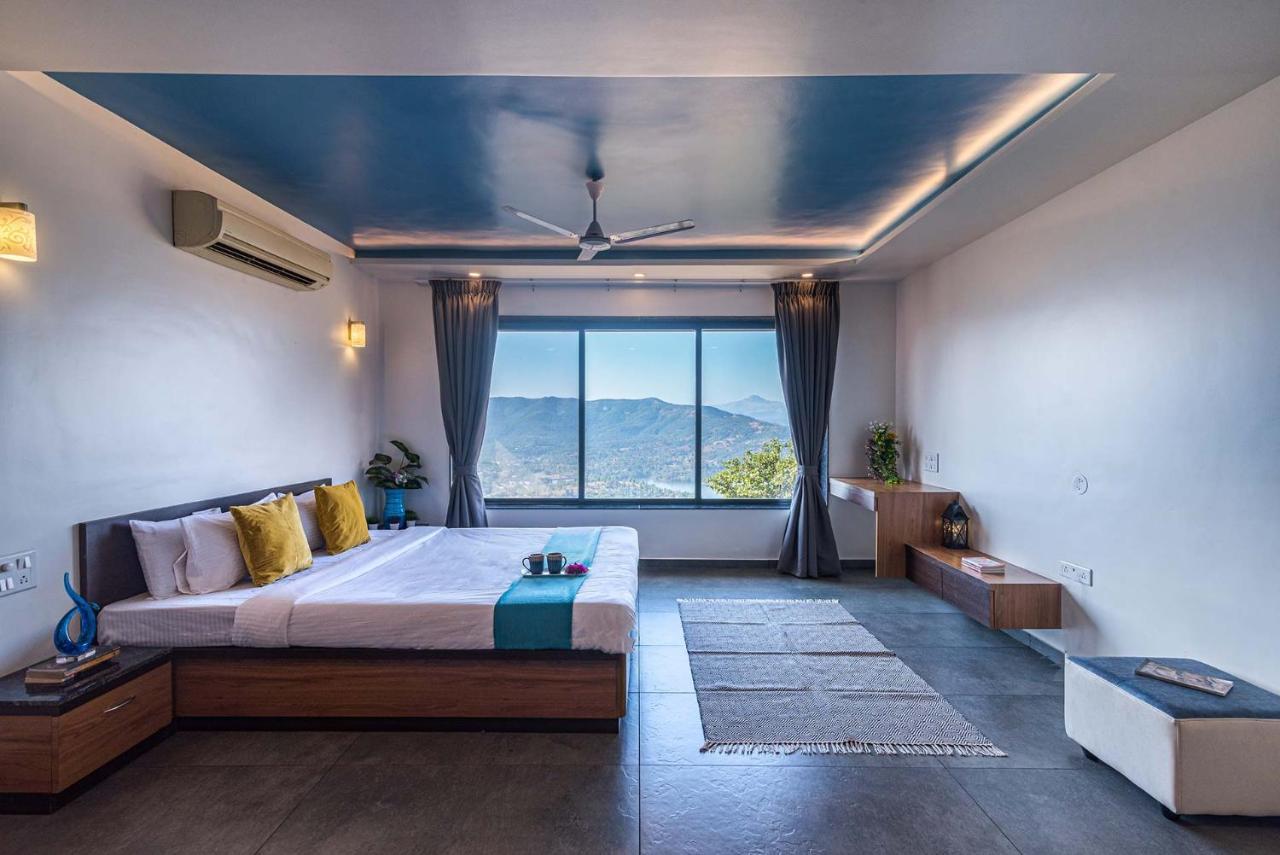 Eyes On The Lake By Stayvista - A Hillside Villa With A Captivating View Of The River Pune Luaran gambar